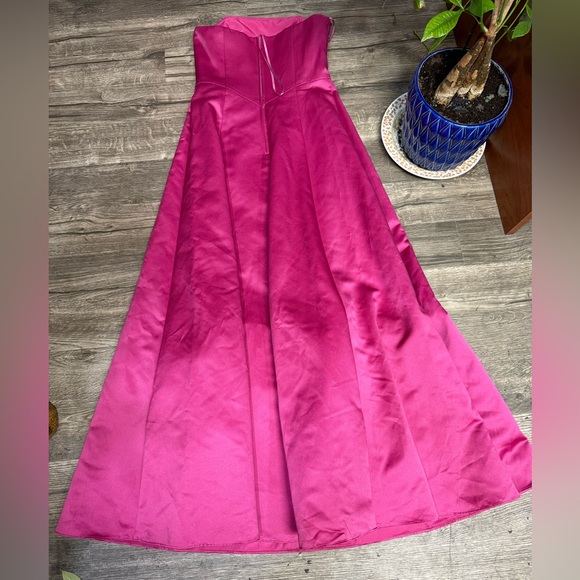 Michaelangelo Strapless Fuchsia Dress - Picture 6 of 8